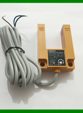正品 沪工 光电开关 E3S-GS30E4 槽型传感器 直流三线NPN常开