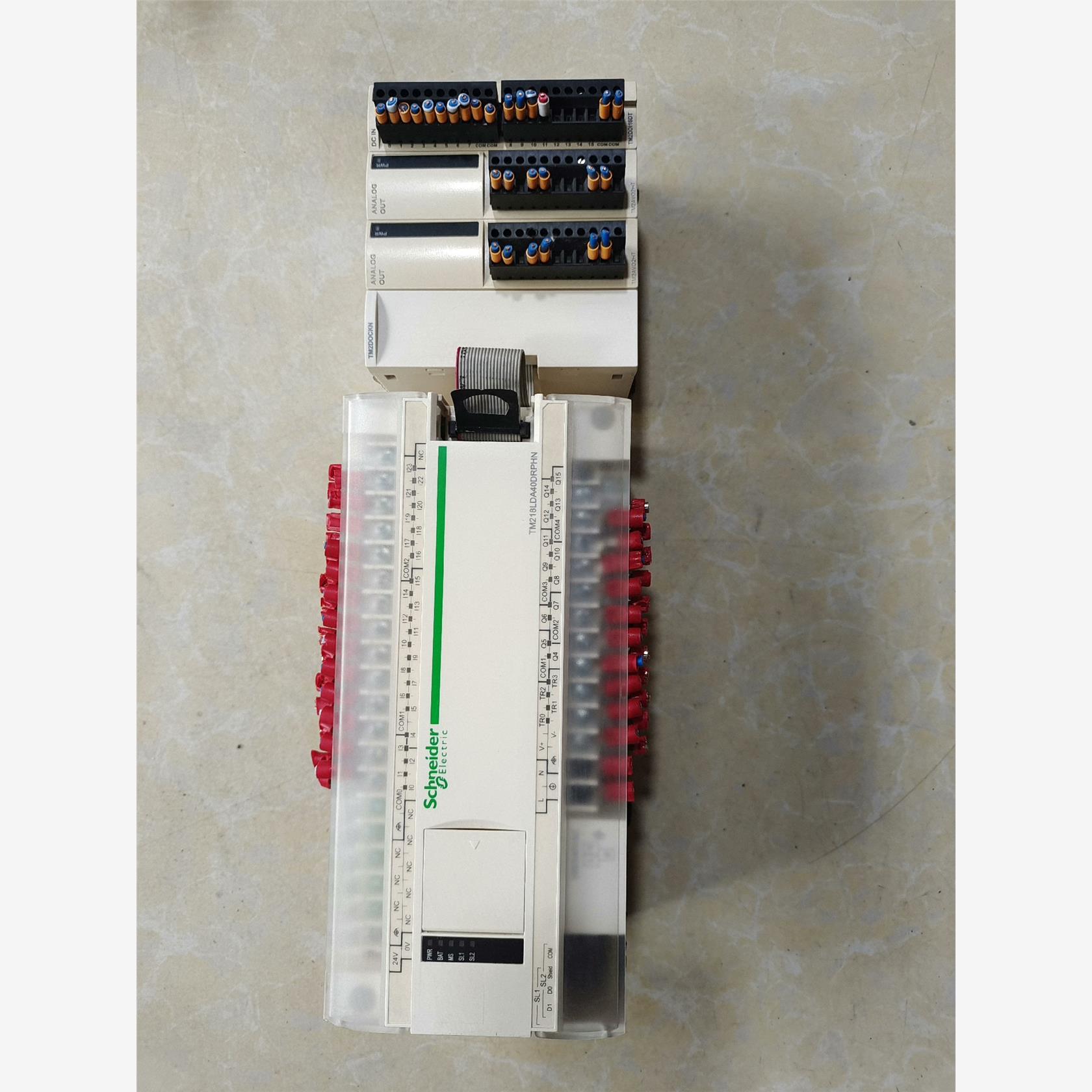 施耐德PLC（TM218LDA40DRPHN）二手拆议价