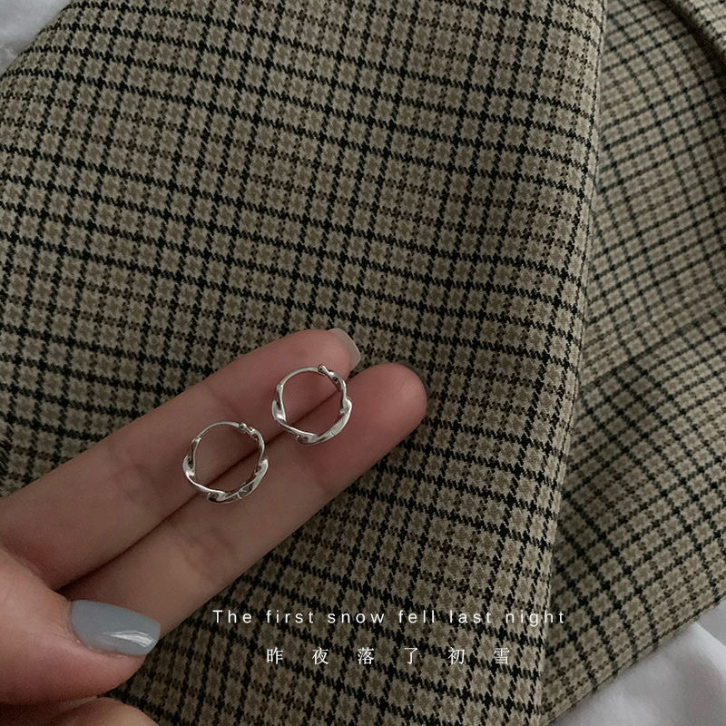 新款爆高级感时尚纯银耳