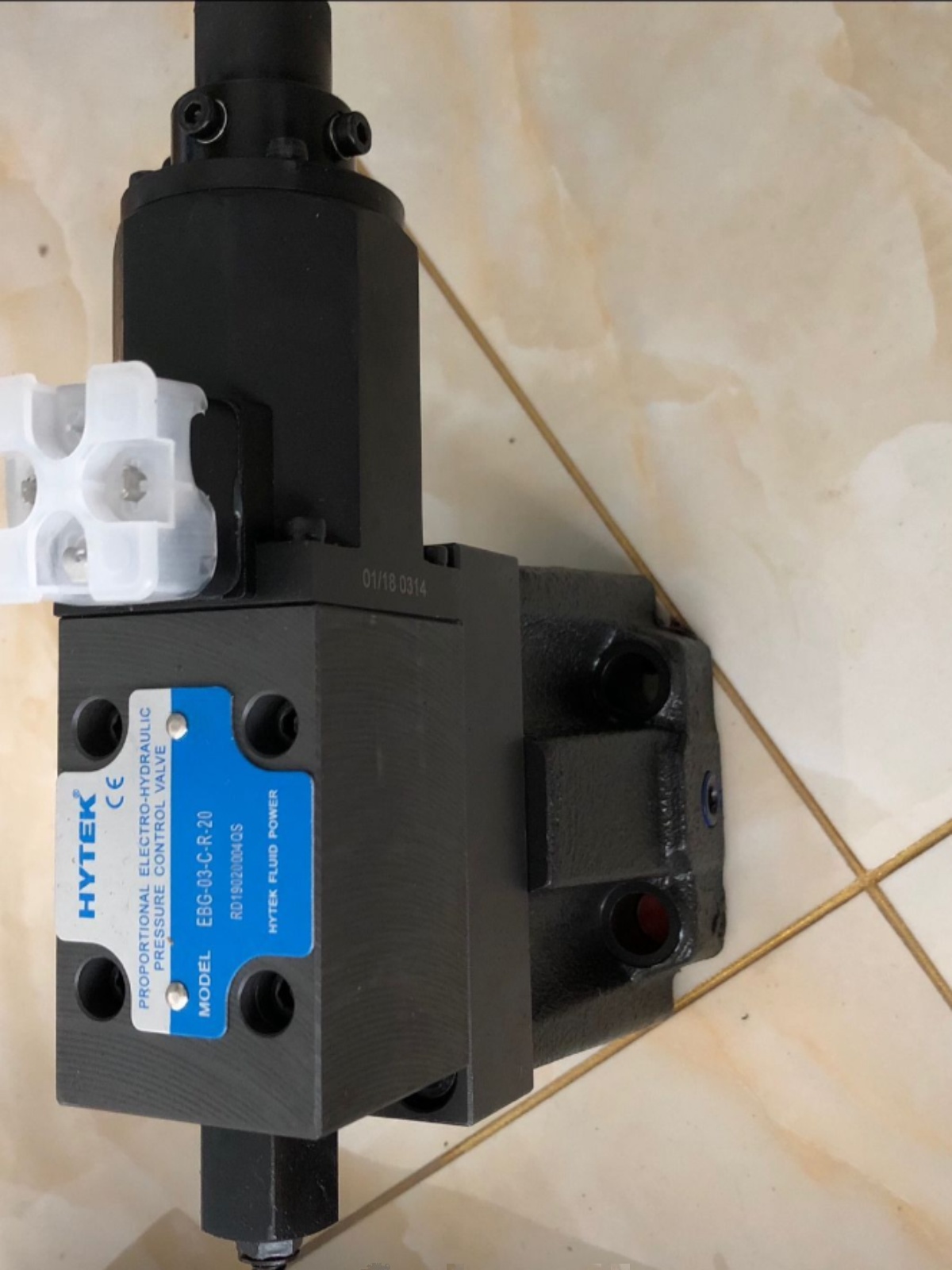 台湾海特克HIGH-TECH电磁换向阀DG4V-3-6C/2C/8-U-L-H-60H