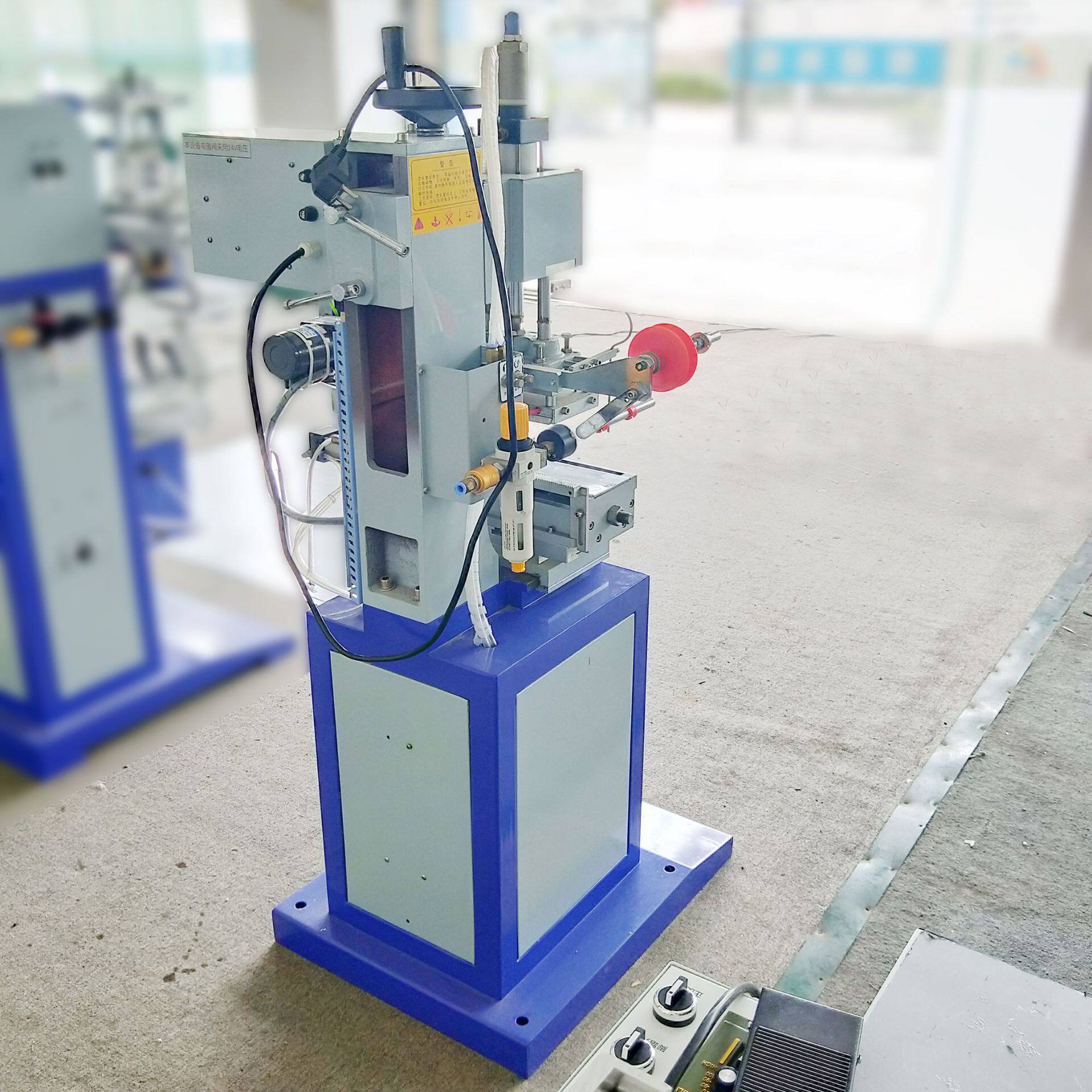 厂家直销160曲面烫金机 烫印机 气动压烫机 皮革压痕机