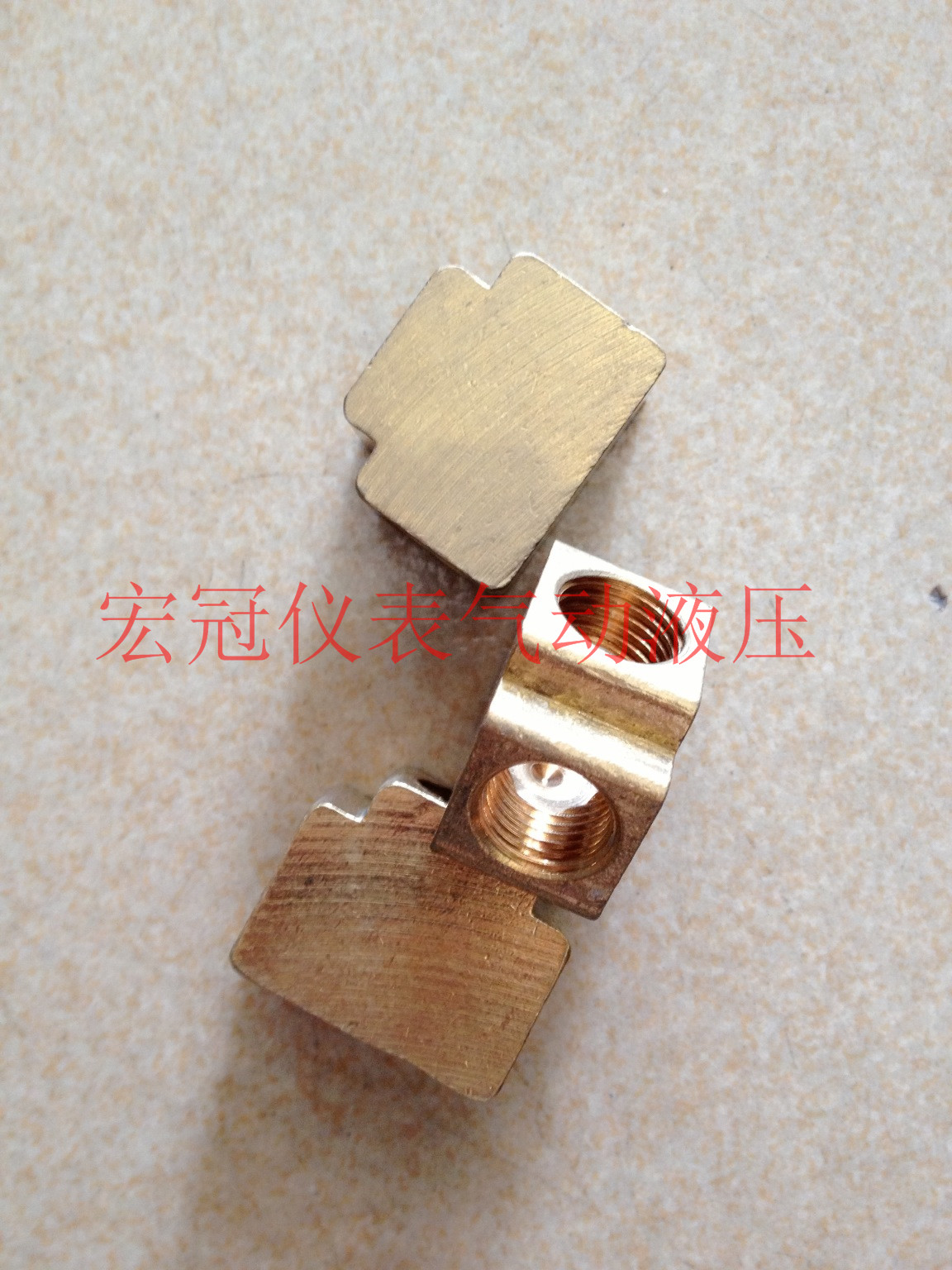 铜接头三通气动元件管切