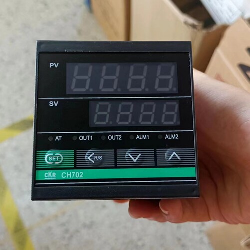 72智能数显温控表 CH702FK02-MAN-NN (K型/继电器)