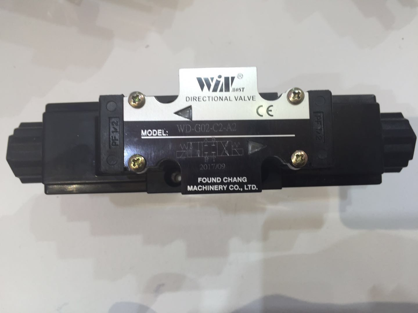 台湾JGH久冈电磁阀4WE6-D/OF-E-W240-20-HT 包邮 全新 质保一年