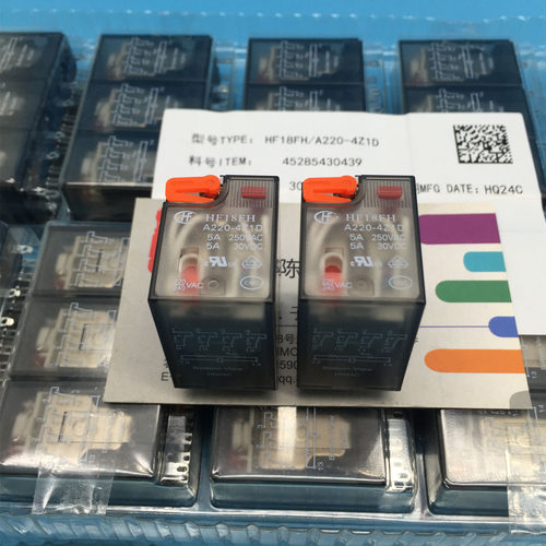 HF18FH-A220-4Z1D宏发继电器220VAC四组转换14脚插座式安装5A带灯