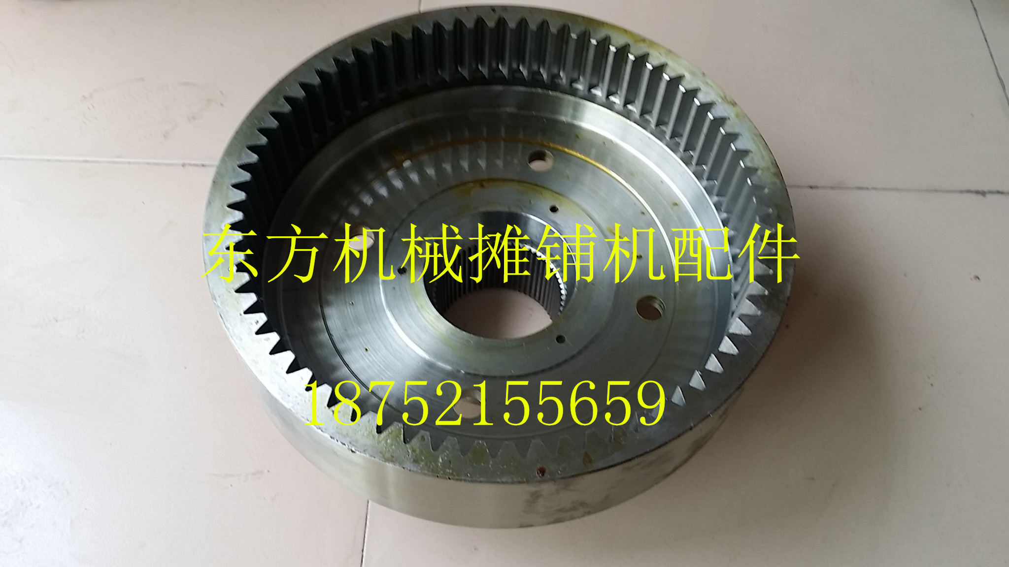 压路机回转支撑装载轮边