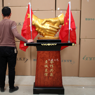 合作共赢握手摆件落地诚信办公室装饰品公司商务送礼乔迁开业礼品