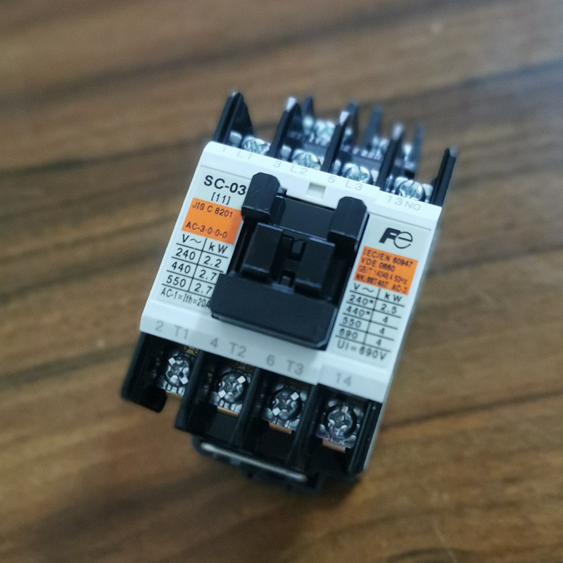 交流接触器SC-03 AC110V AC220V SC-03/G  DC48V