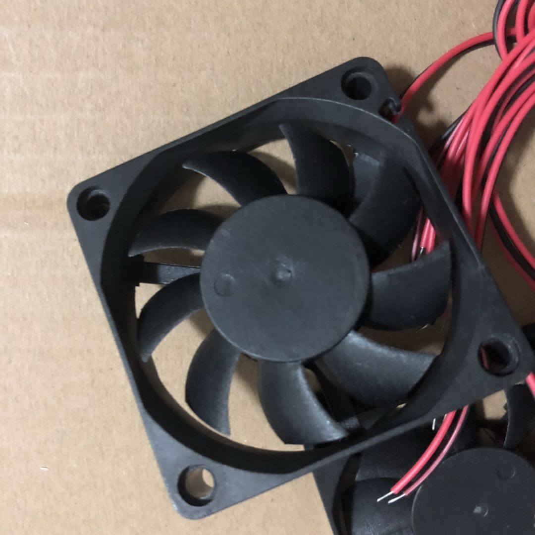直流电脑源散热风扇排小