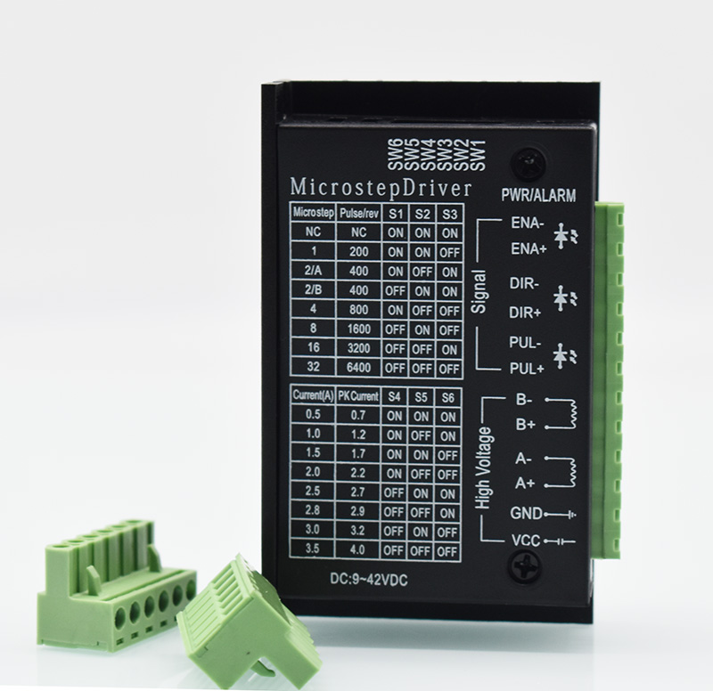 TB6600升级版本39/42/57两相步进电机驱动器通用3.5A/32细分DM440