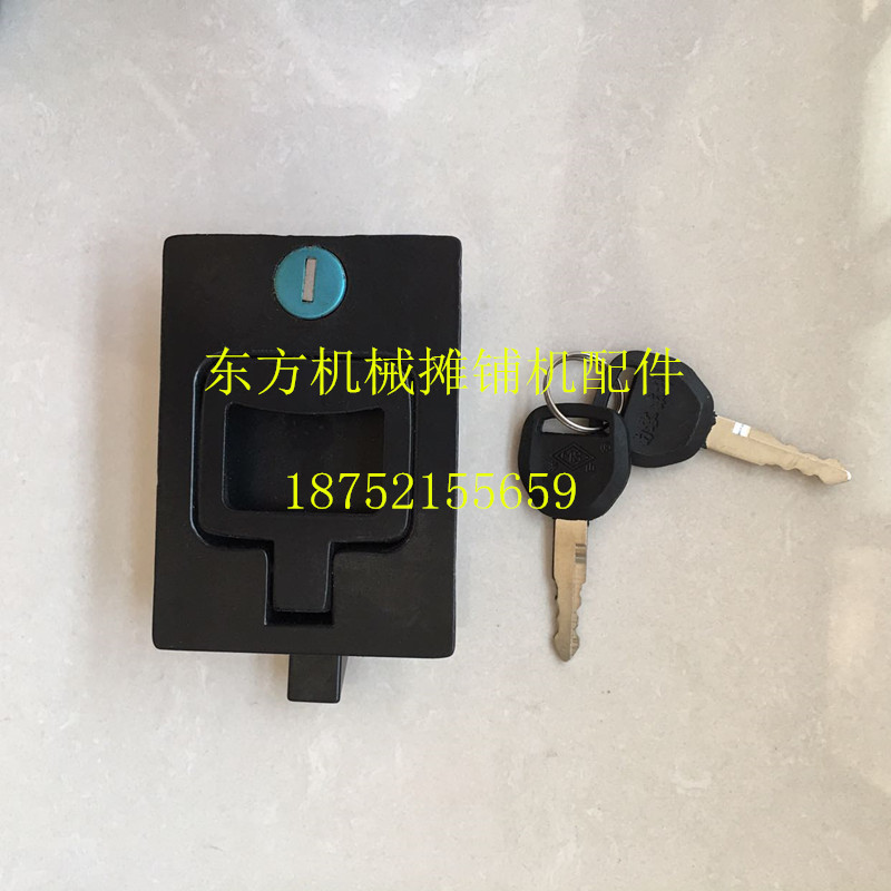 徐工装载机后罩盖锁临门