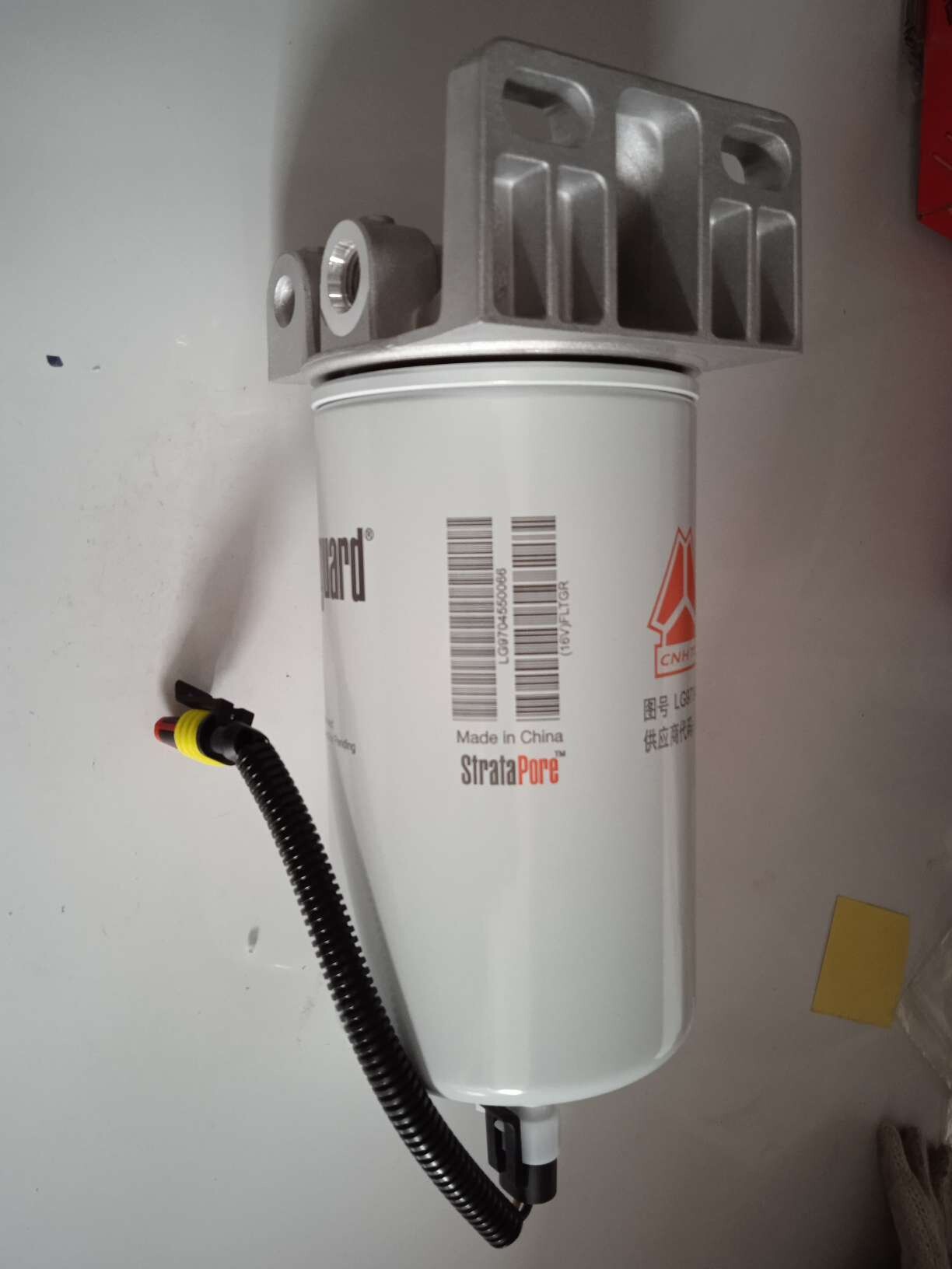 重汽豪沃轻卡悍将统帅燃油粗滤器左进右出原厂汽配件lg9704550028