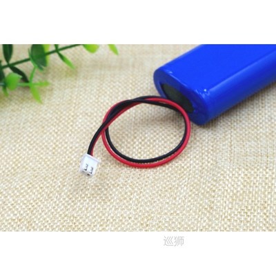 7.2 V / 7.4 V / 8.4 V 18650 lithium battery 2200 mA Recharge