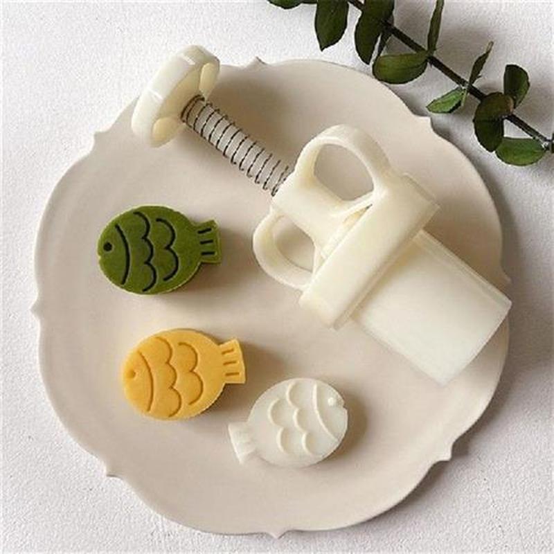 Plastic Mooncake Stamp Cute Fish Shaped Mooncake Mold