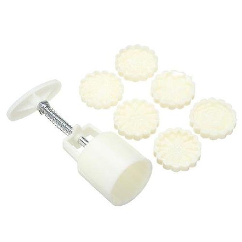 50g Plastic Hand Press Mooncake Mold   3D Lotus Flower