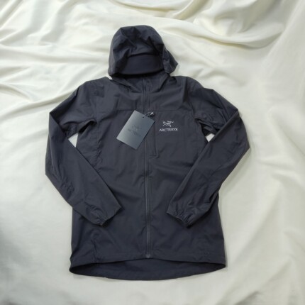 正品Arcteryx 始祖鸟Squamish 男子轻薄连帽皮肤风衣防晒夹克外套