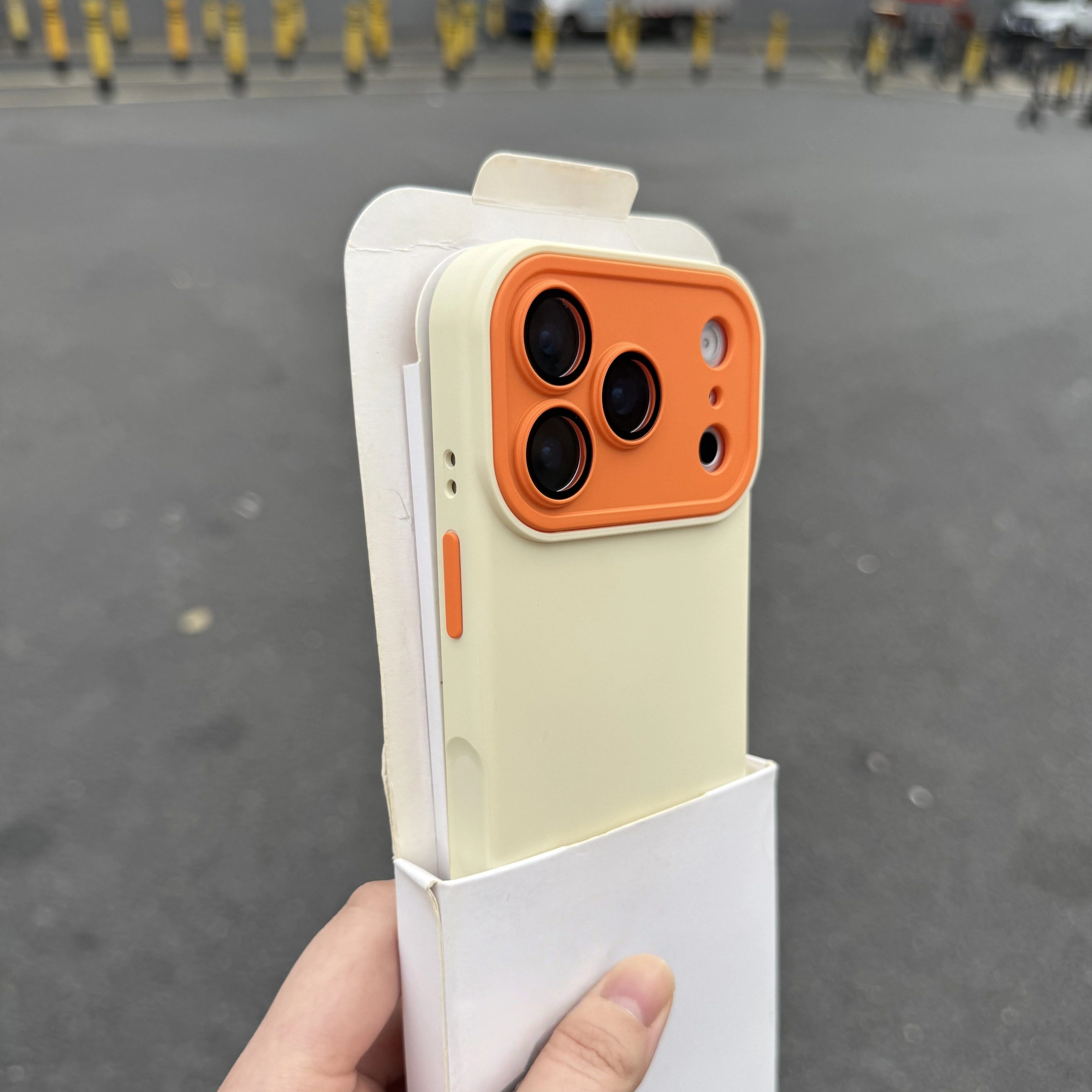 液态亲肤古董白撞色镜头适用苹果17promax手机壳iPhone16pro简约Air硅胶1514plus全包带镜头膜13防摔12保护11