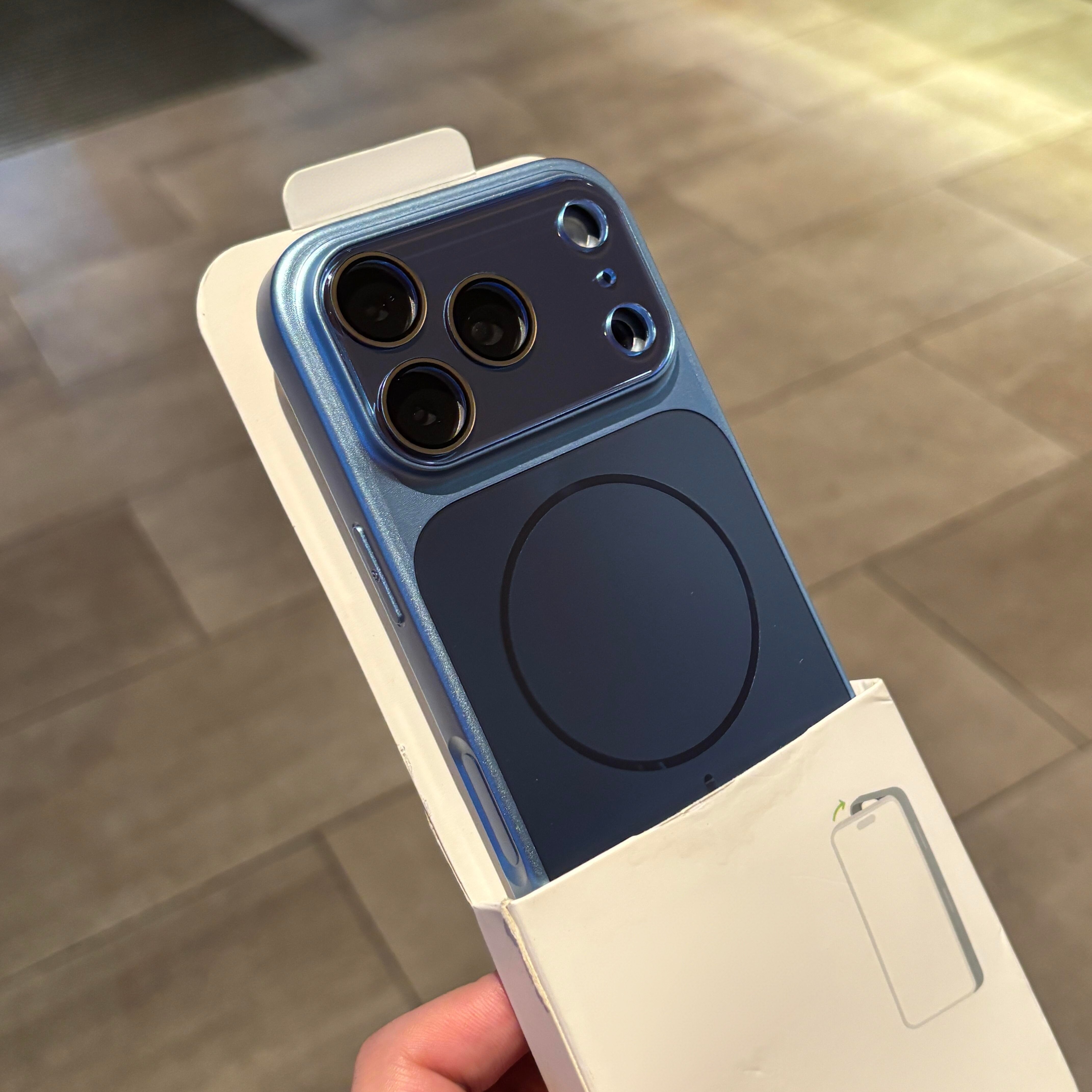 极光远峰蓝色电镀烤漆适用苹果18ProMax手机壳iPhone17Pro流光磁吸16金属质感15Pro全包镜头膜14高级感13防摔