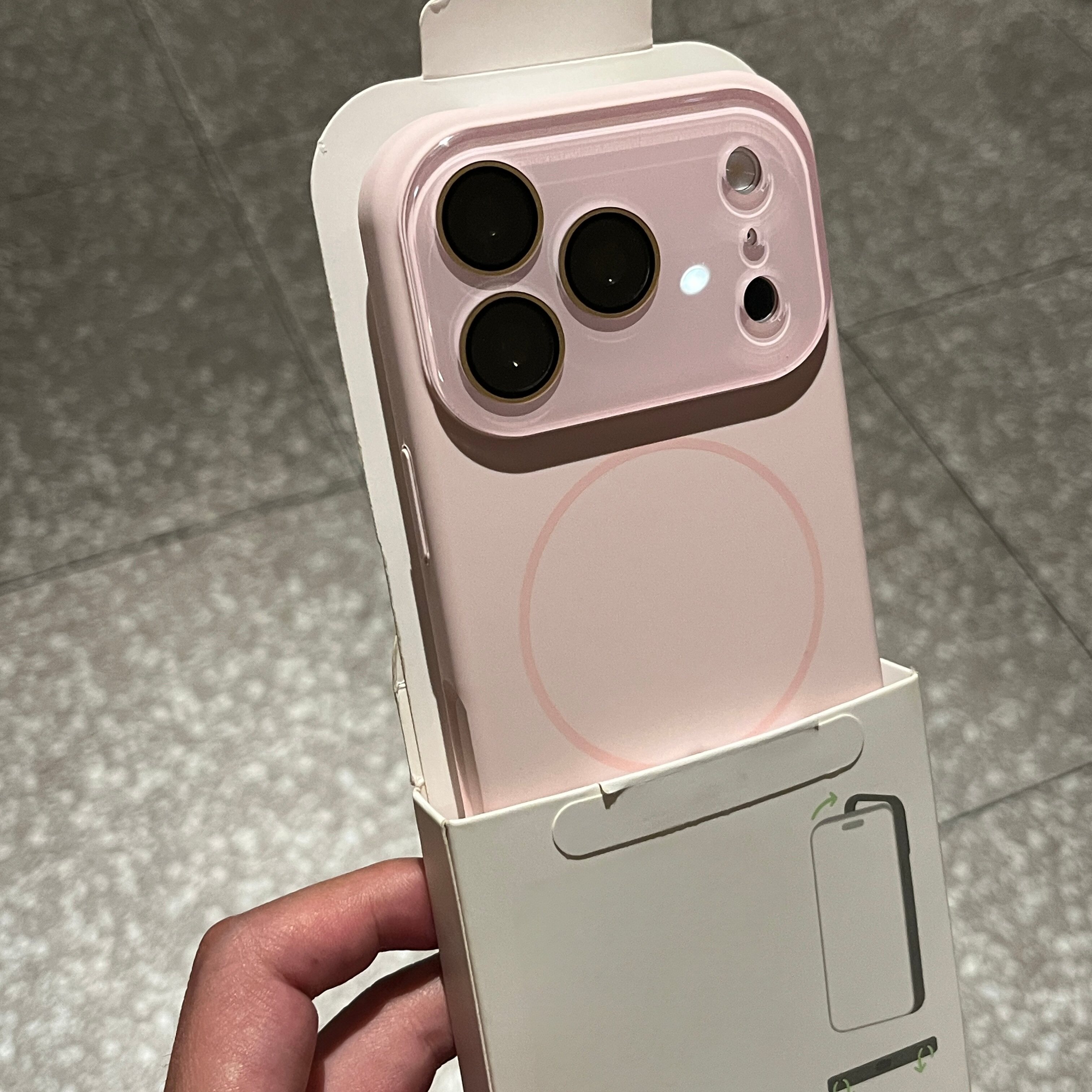 少女心~樱花粉色适用iPhone18promax手机壳苹果17小视窗护镜iphone16pro镜头膜15Pro软糯14内植绒13防摔耐脏