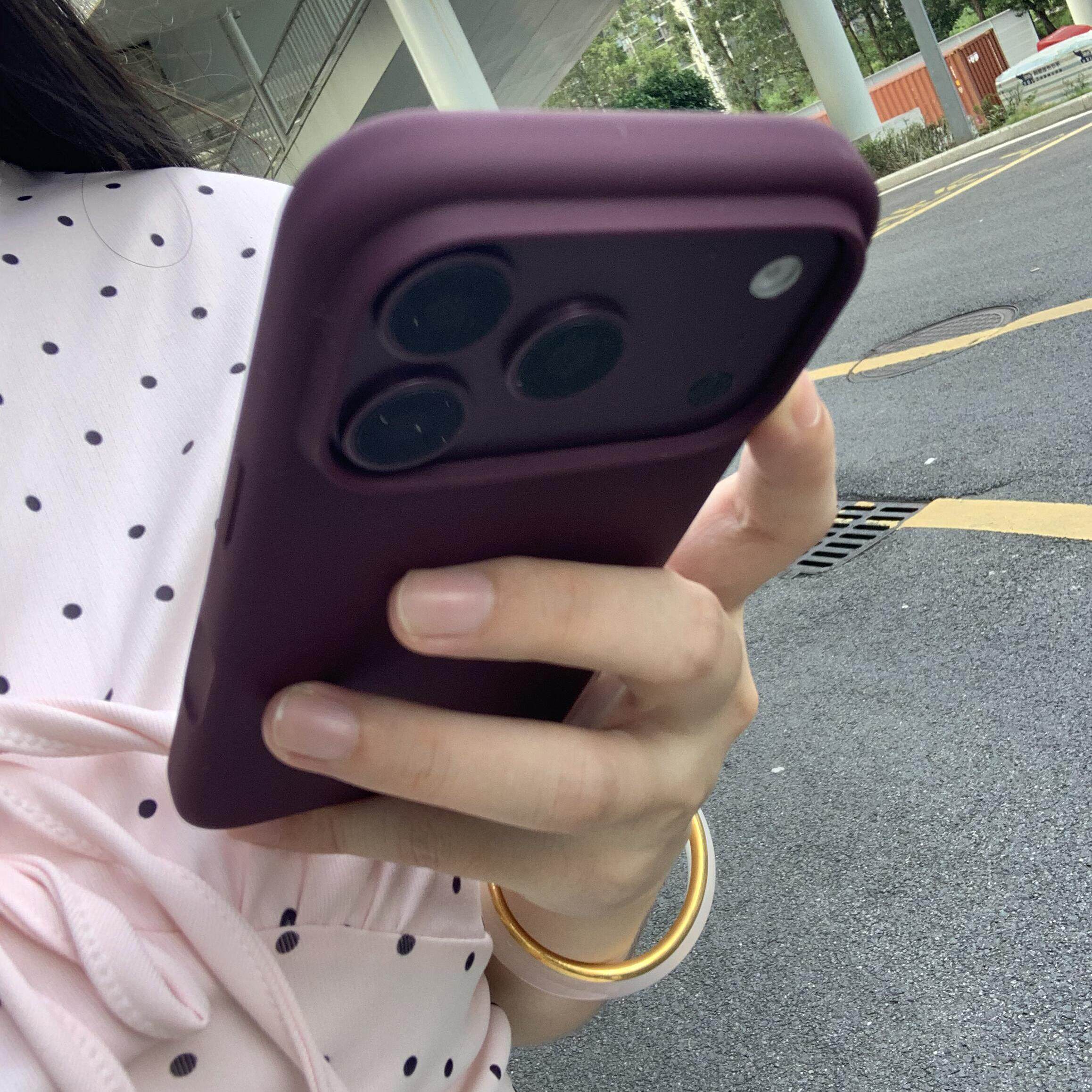 樱桃紫色云感超薄软糯液态硅胶适用苹果18Promax手机壳iPhone17Pro一体按键Air全包16无植绒15耐黄14防摔套13