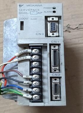 YASKAWA 安川伺服驱动 SGDL-04AP 200V，