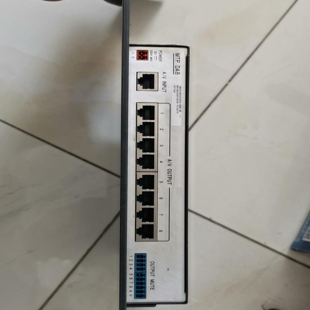正品Extron   MTP  DA8  网络设备  货如图