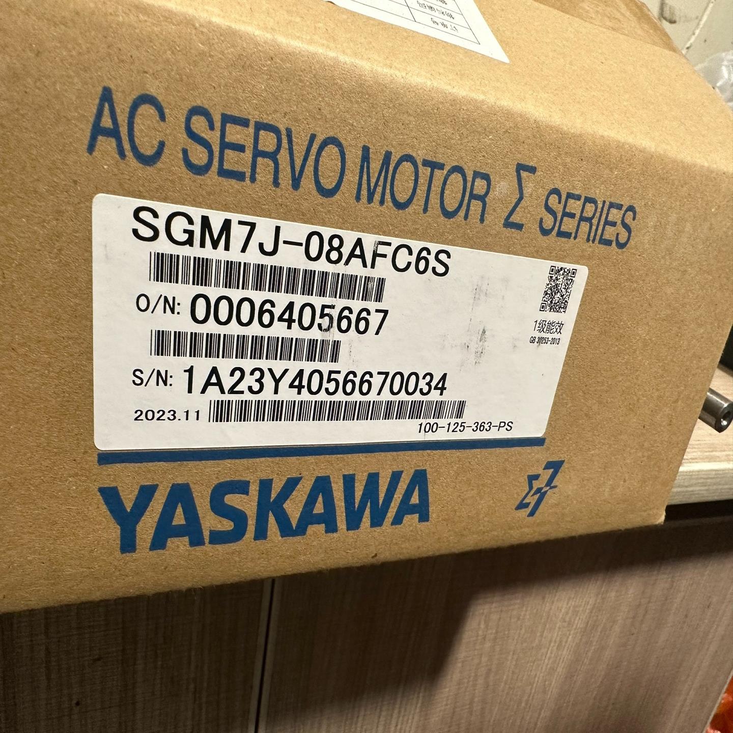 SGM7J-08AFC6S，安川原装全新电机