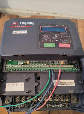 Yuqiang YQ3000F7-403P7G变频器两台