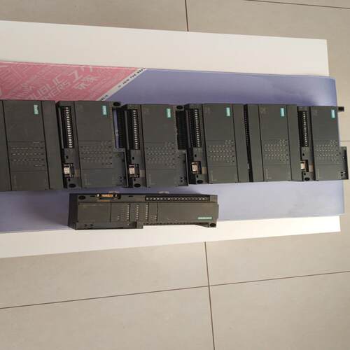 （设备配件）西门子PLCS7-200，七个打包一起卖，其中