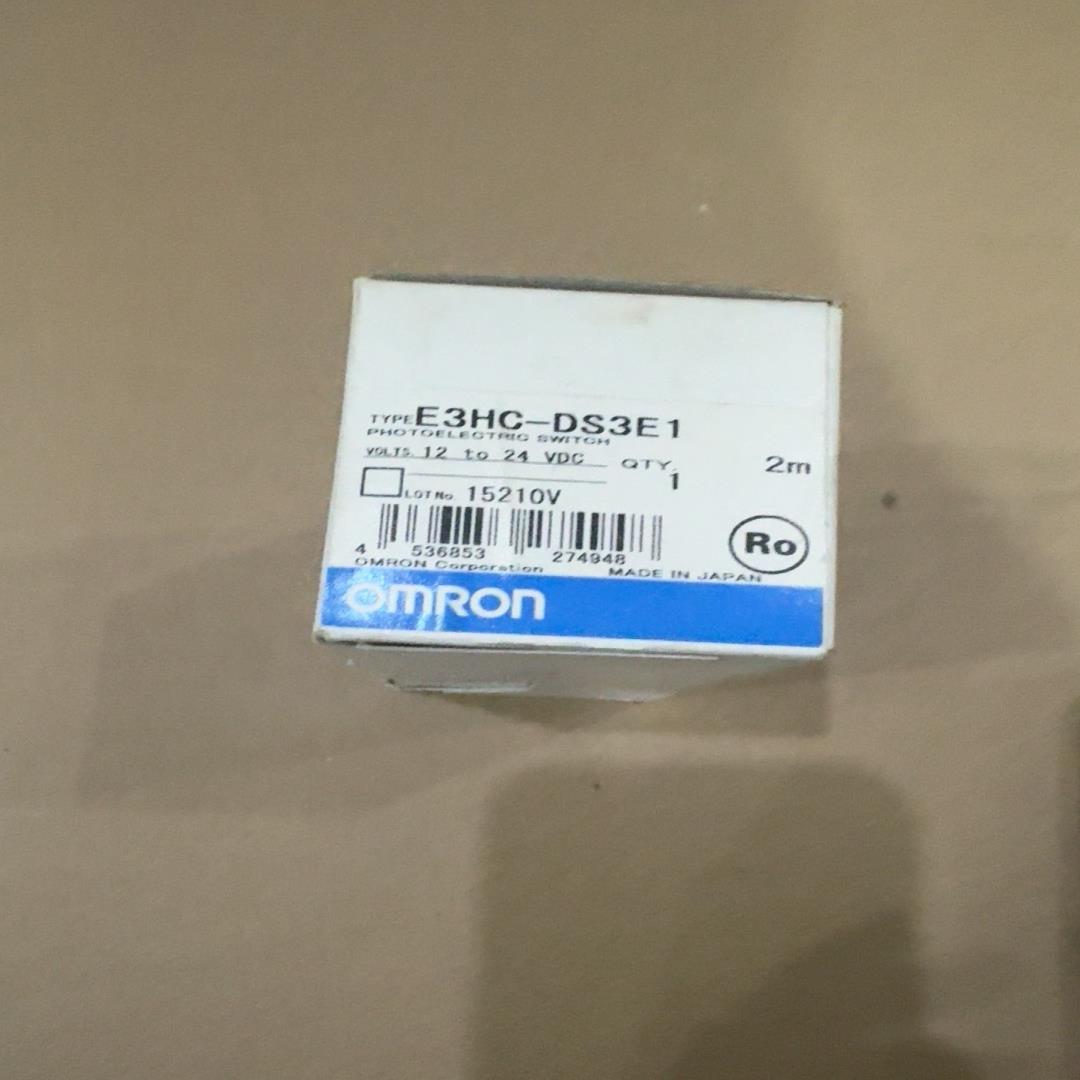 传感器E3HC-DS3E1 共1个180