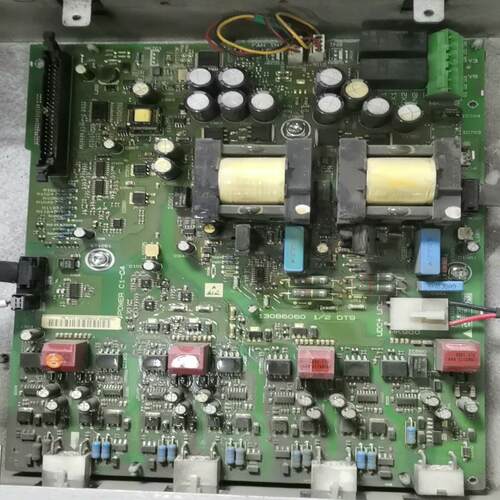 （设备配件）丹佛斯变频器FC-301P75KT4E，75KW驱动板测试功