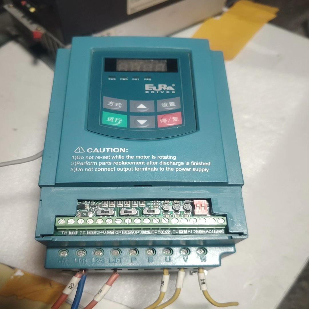 欧瑞变频器 E1000-0022T3 正常使用拆机少了一