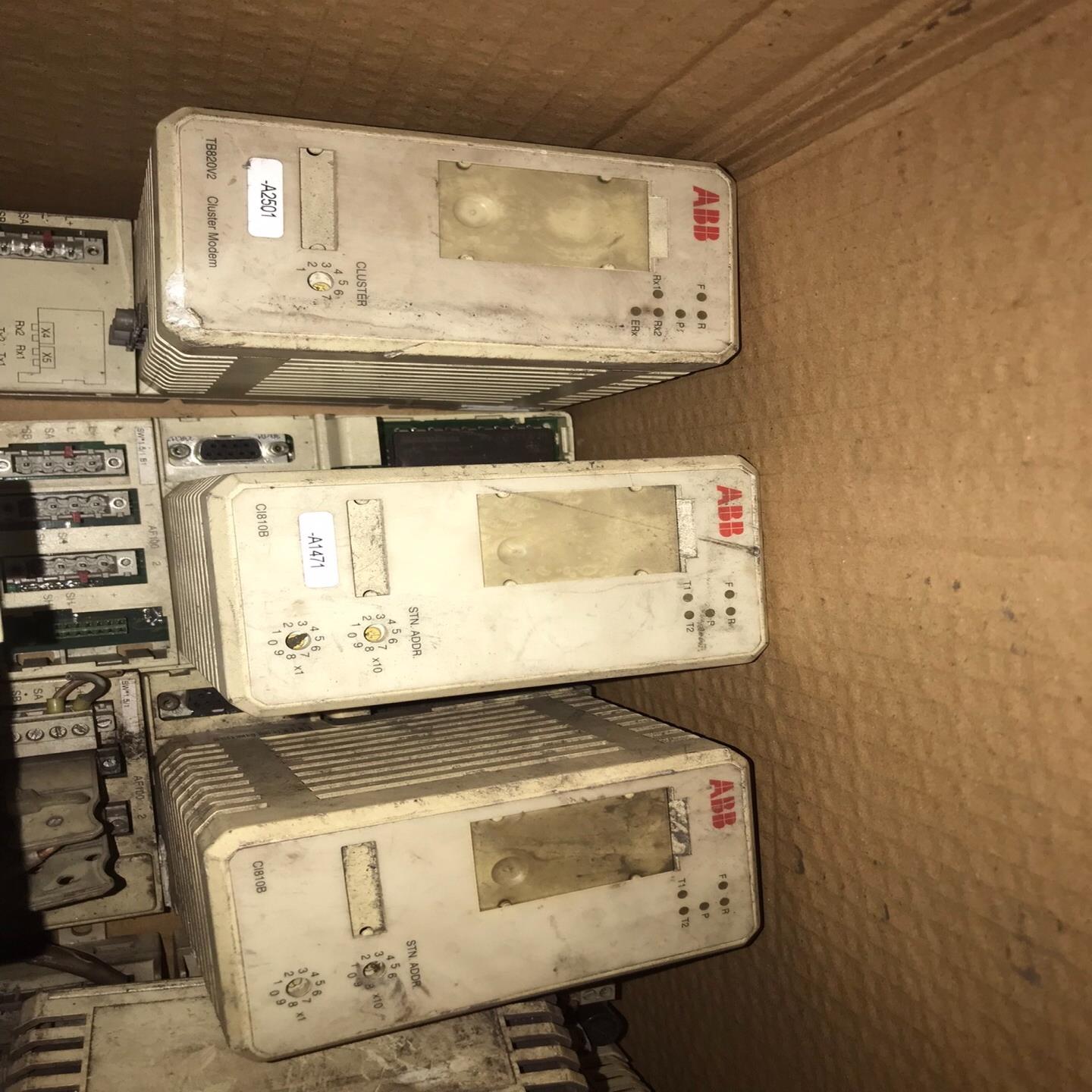 ABB DCS模块CI810B。TB820V2