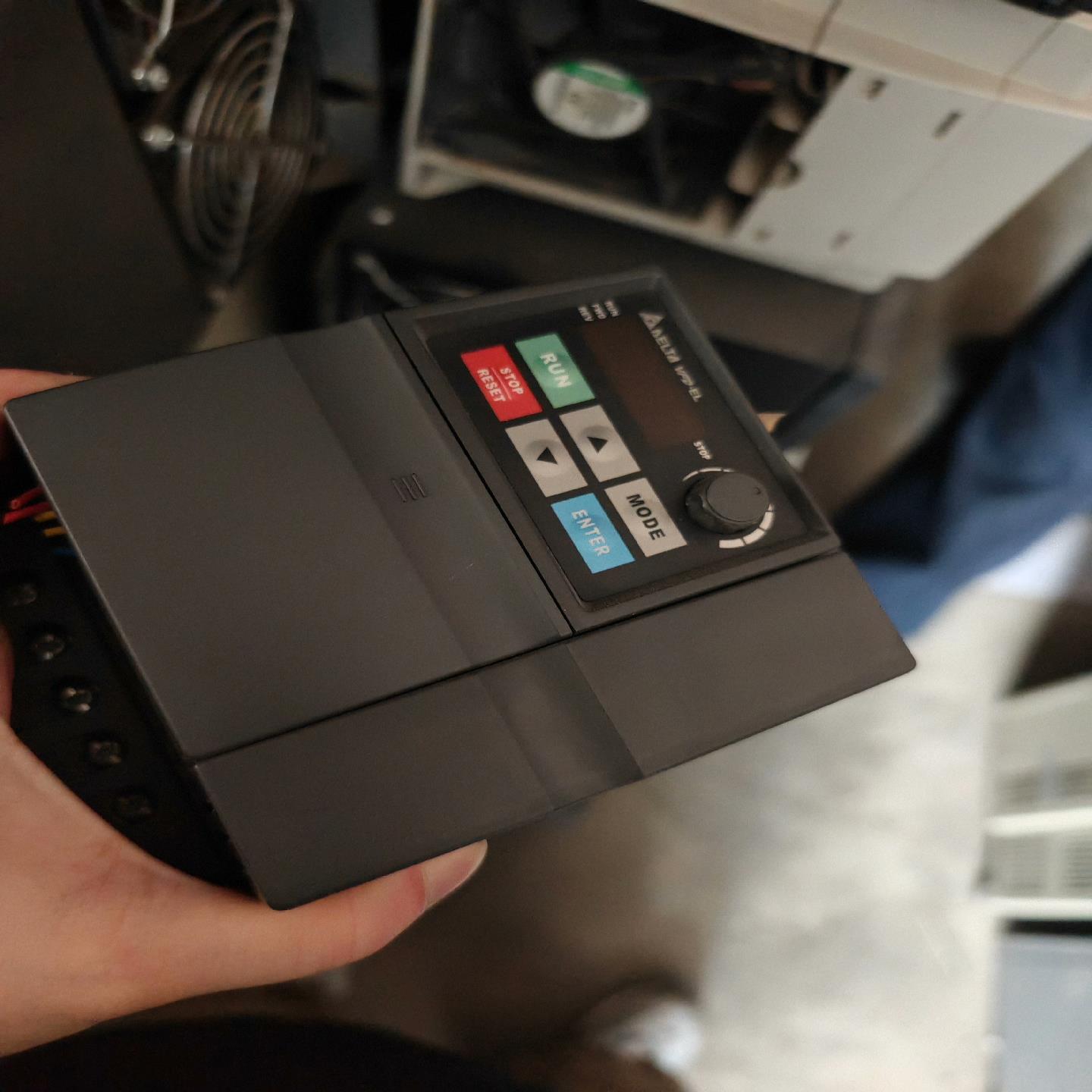 （设备配件）台达变频器elvfdkw2.2功率VFD022EL21A-