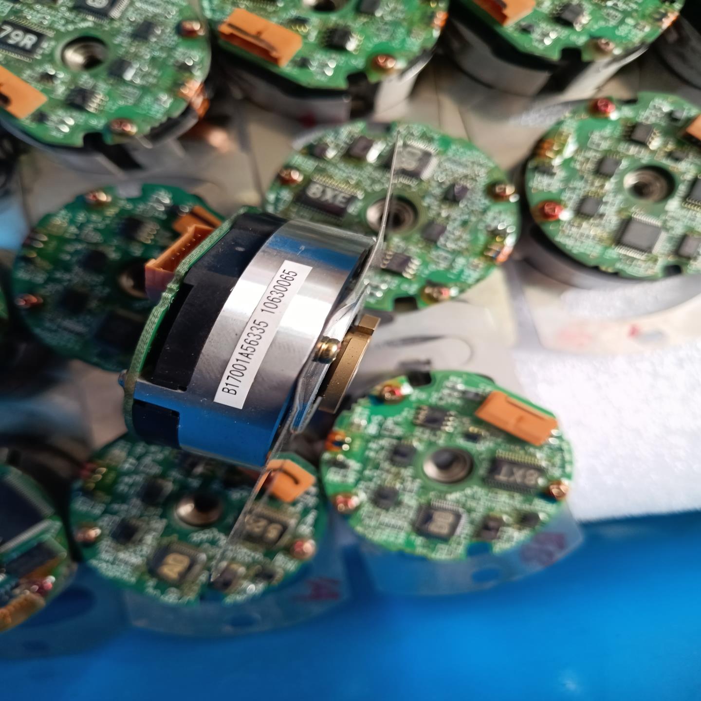 安川二代编码器各型号现货，型号不同不同，需要联系。