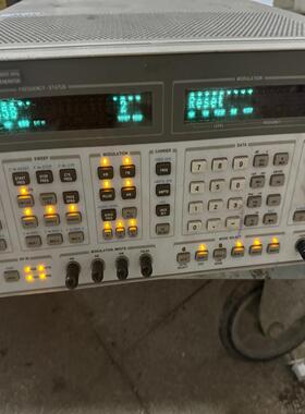 惠普8665B信号源，成色开机如图，如图实转，低价包邮！