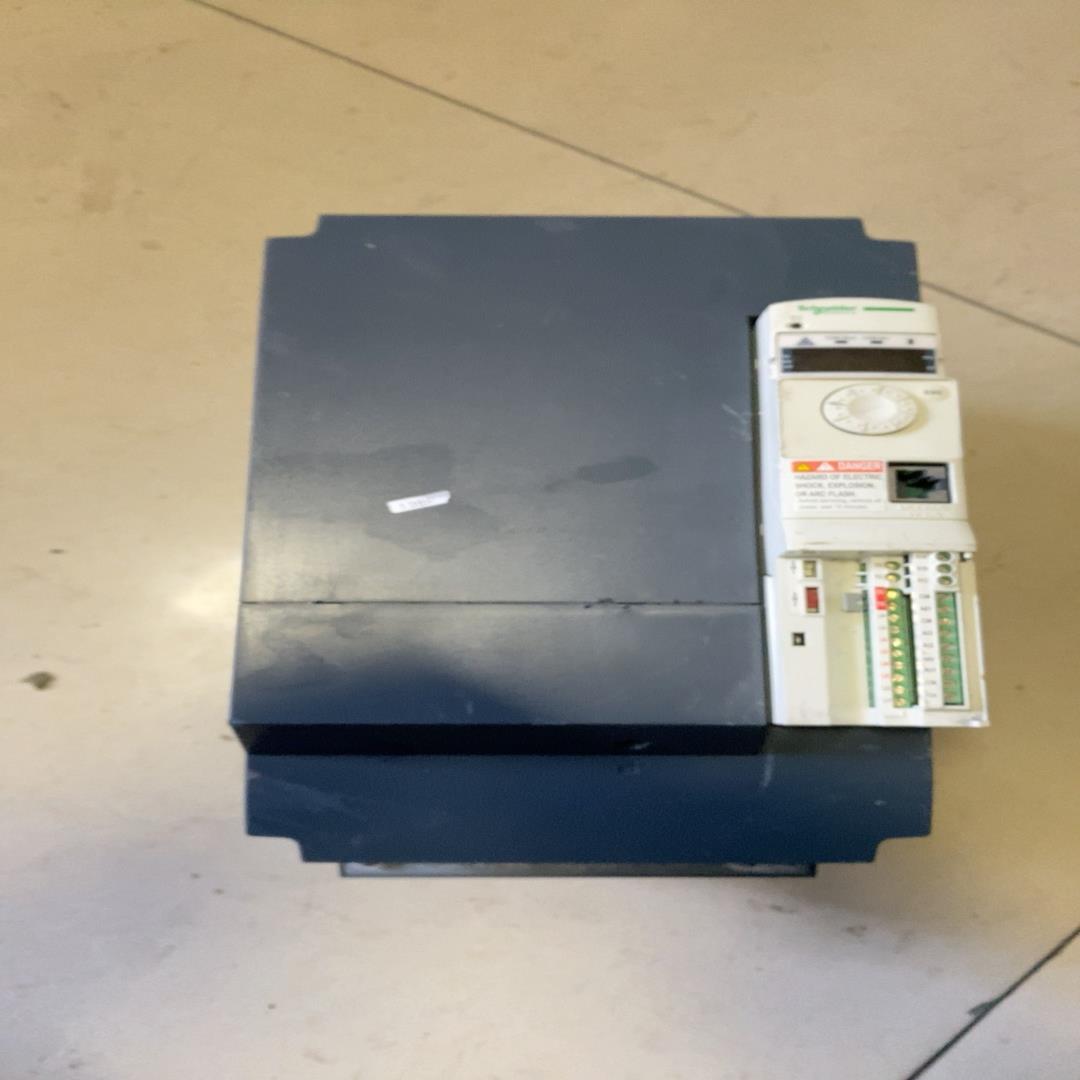 施耐德变频器11KW，ATV32HD11N4，