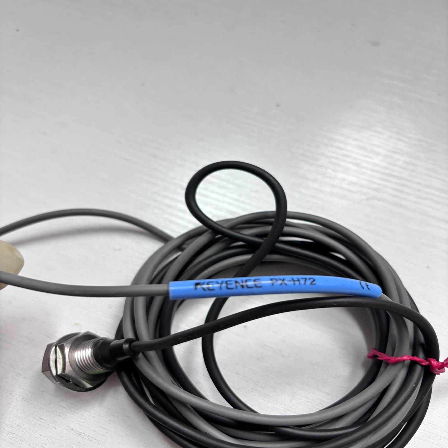 KEYENCE基恩士PX-H72 实物拍摄成色不错 都是剪线