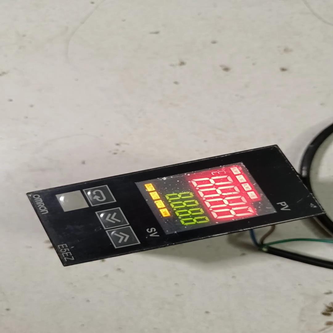 {雅致机械商行}e5ez r3