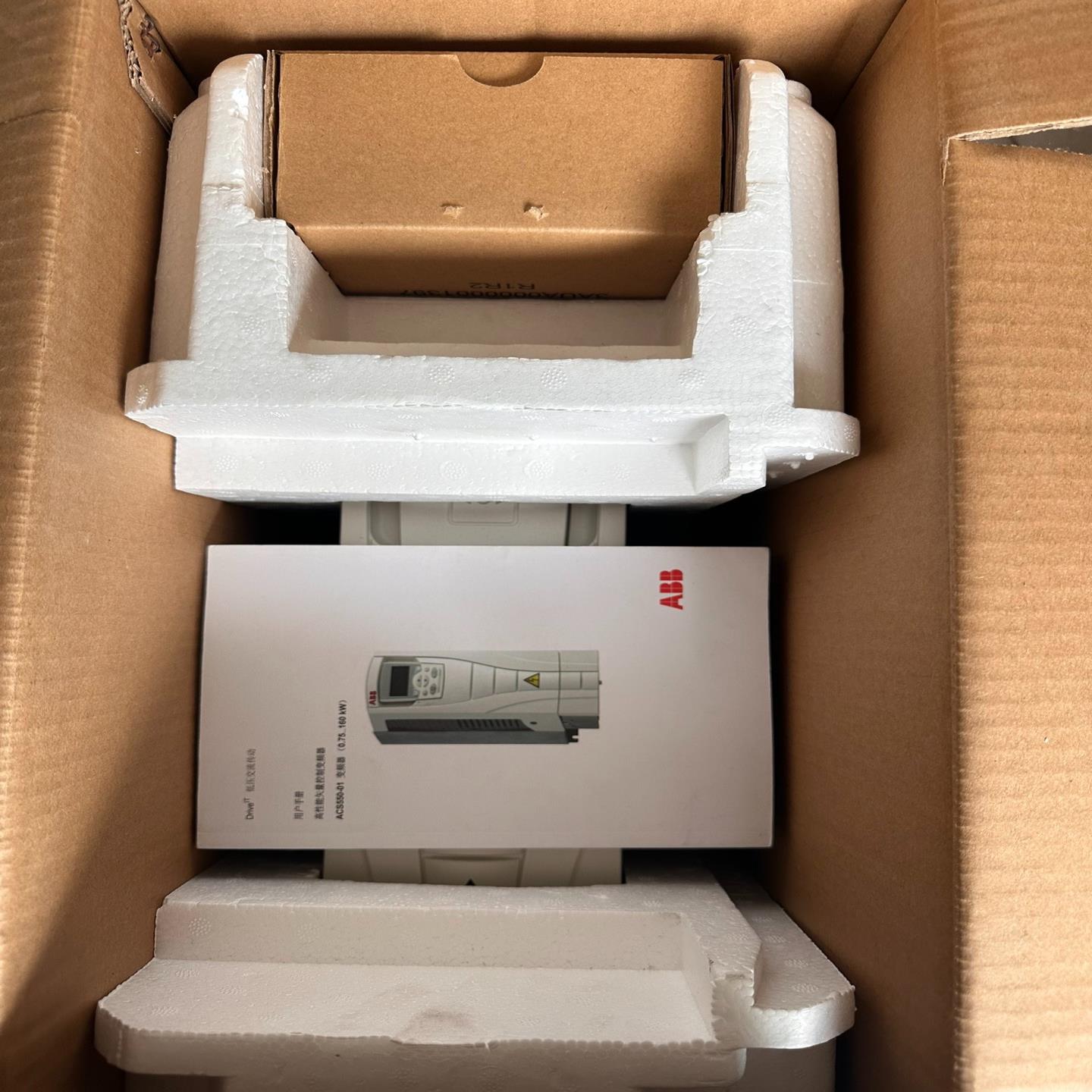 全新变频器ACS550-01-04A1-4 1.5/1