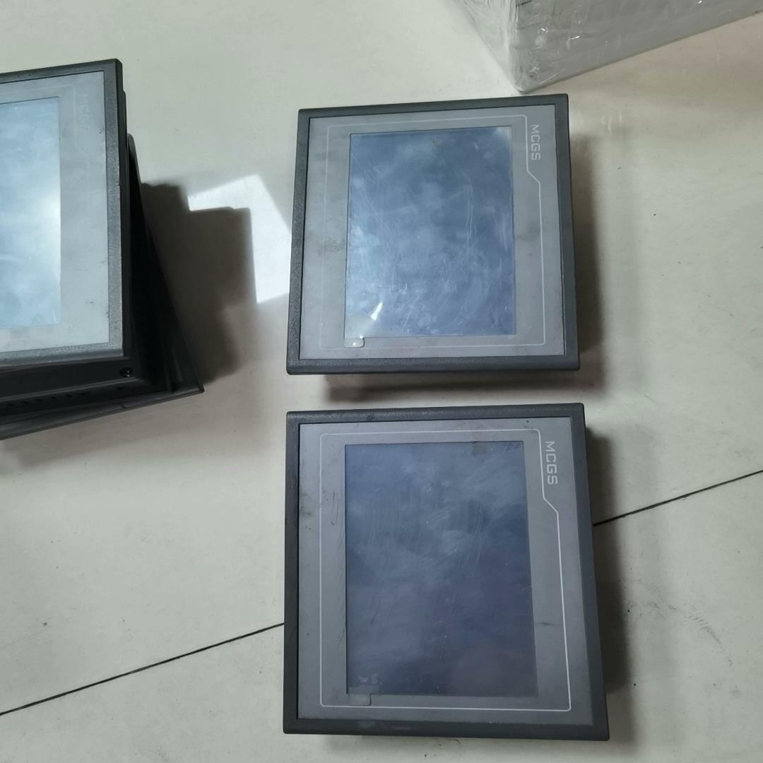 [德峰]昆仑通态触摸屏TPC7062DW实物实价成色新功能正常包好。