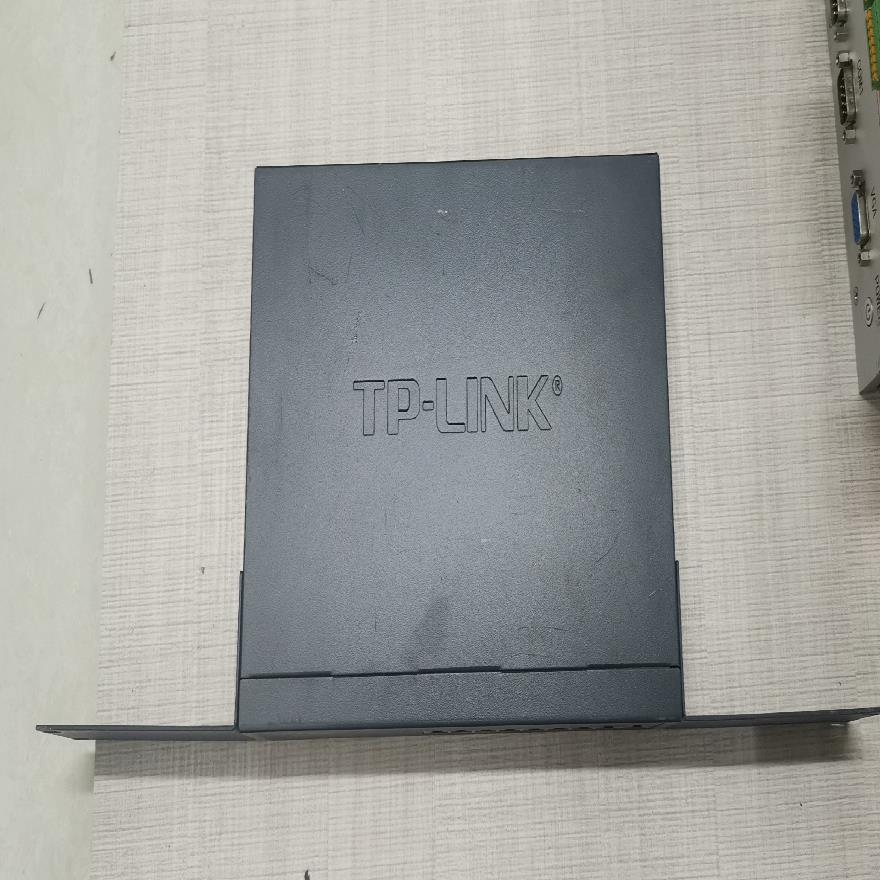TP-LINK TL-SF1009PE 8口POE供电交换机