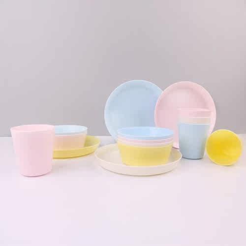 2022 New 12 Piece Plastic Dinnerware Set, Reusable BPA Free