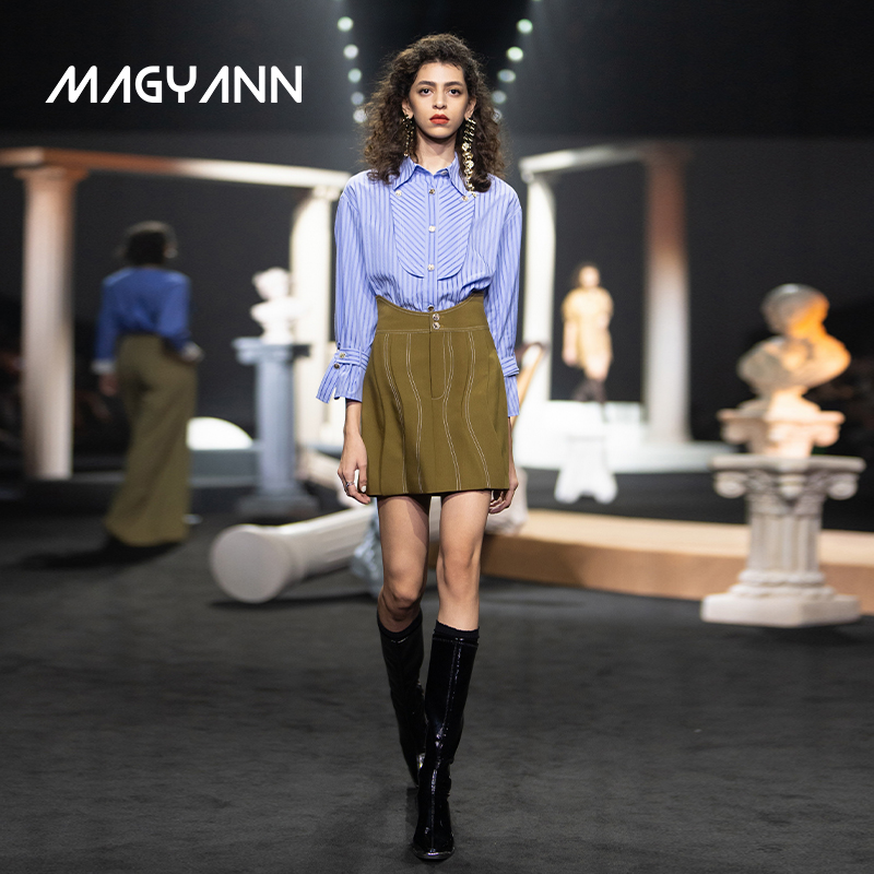 【时装周】Magyann波澜2025夏设计师个性弧形活页撞色压线半裙女