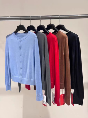 AMASS阿玛施2026秋季修身显瘦长袖针织开衫高质感简约外套148061