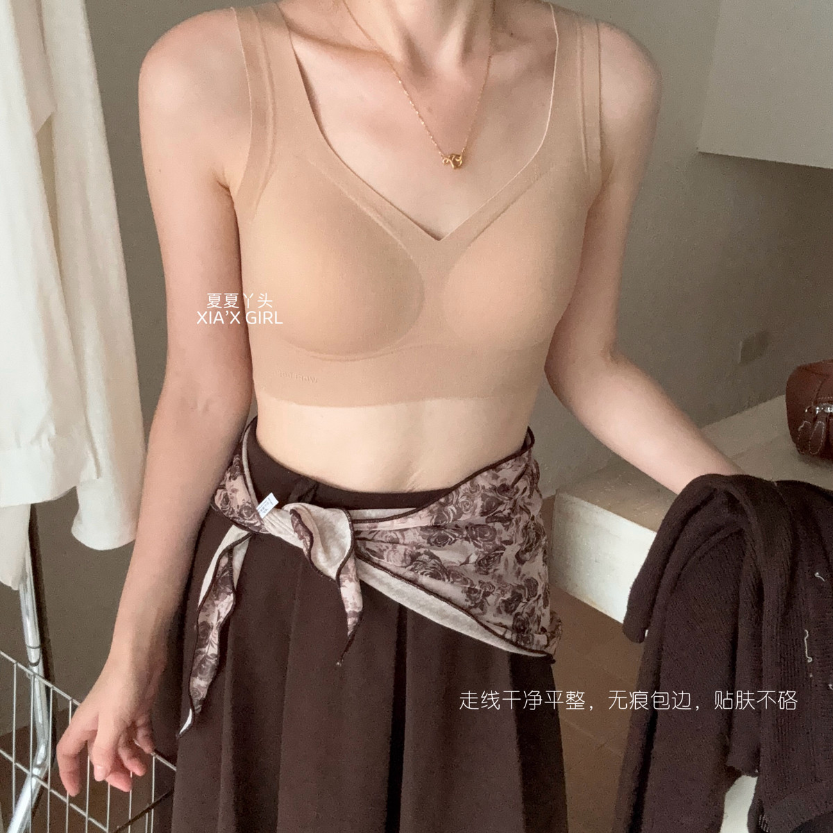 XIA夏夏-宽肩带隐形无痕聚拢包副乳文胸抹胸美背内衣HSNY02972图片