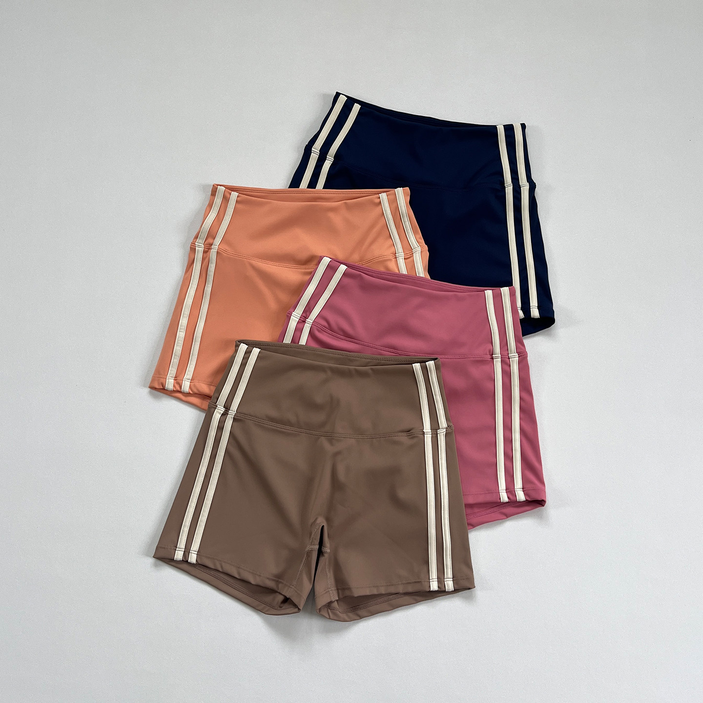 新款速干透气瑜伽短裤女修身提臀户外健身训练运动三分裤骑行短裤,运动/瑜伽/健身/球迷用品,瑜伽中/短裤,淘宝优惠券,粉丝福利购,淘宝优惠卷