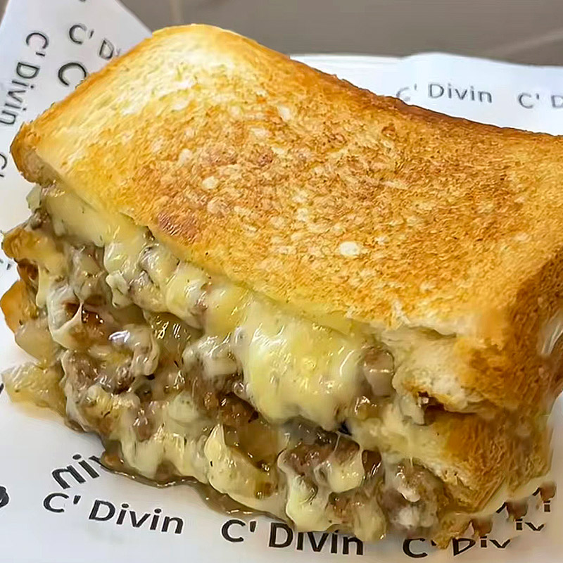 牛肉芝士三明治营养早餐半成品面包懒人早饭充饥夜宵零食