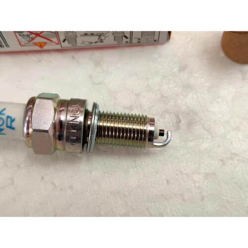 适用正品火花塞Cpr6Ea-9 Cpr7Ea-9 Cpr8Ea-9新州摩托车火花塞
