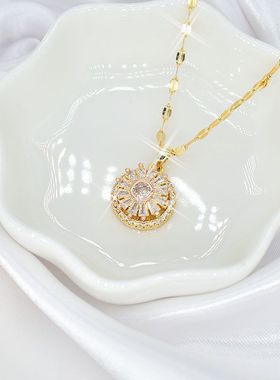 旋转雏菊项链女ins风小众设计高级感轻奢钛钢链条百搭款批发饰品